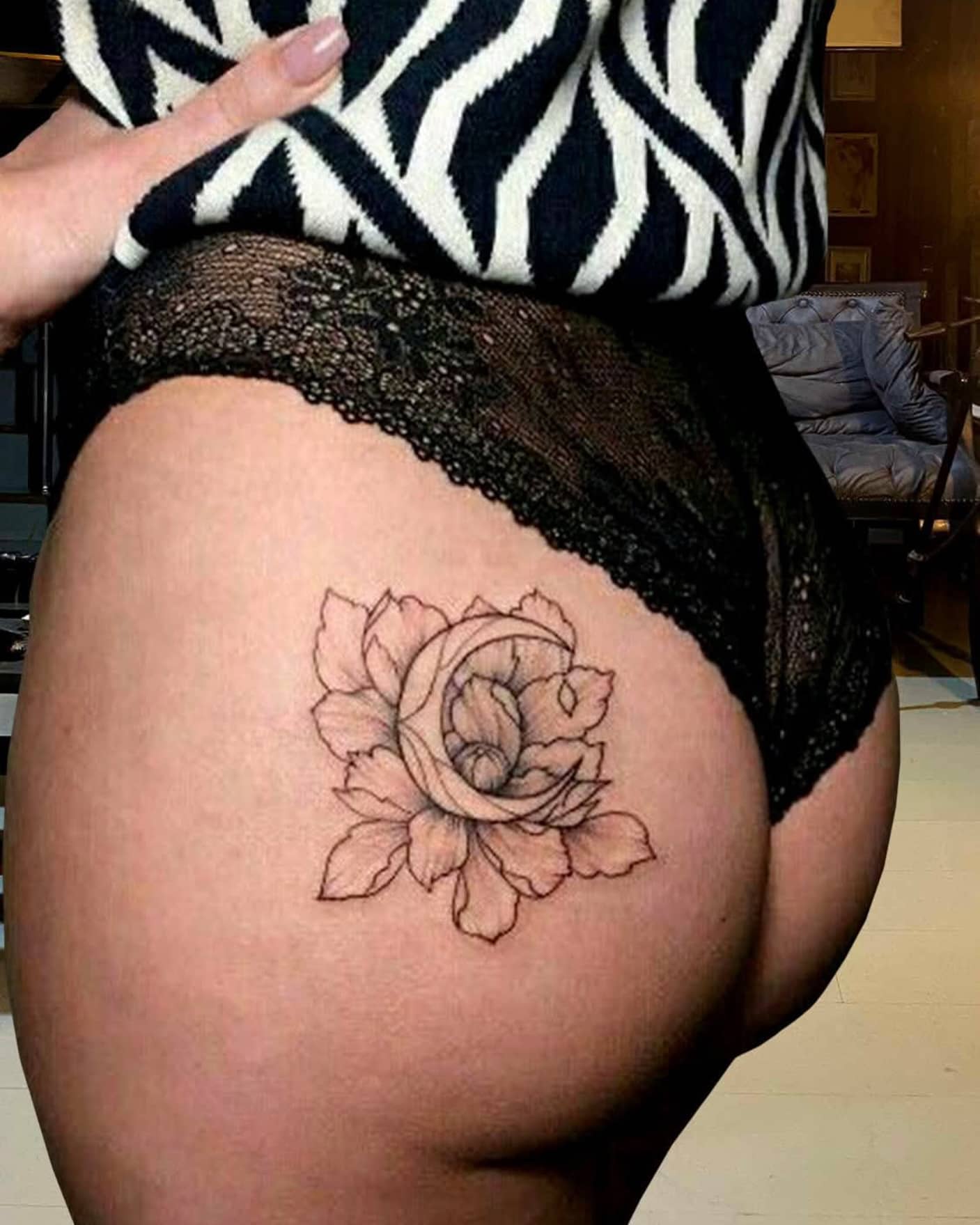 tattoo kadıköy,ankara tatto,tatto ankara,tattoo.murat karabüyük,tunalı tattoo,cayyolu tattoo,istanbul tatto kalıcı dövme ressam murat karabüyük ümraniye 1 marmara üniversitesi karakalem portre çizim doktor 56