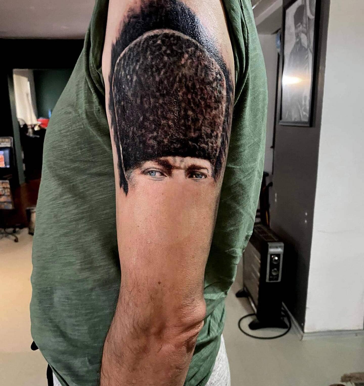 tattoo kadıköy,ankara tatto,tatto ankara,tattoo.murat karabüyük,tunalı tattoo,cayyolu tattoo,istanbul tatto kalıcı dövme ressam murat karabüyük ümraniye 1 marmara üniversitesi karakalem portre çizim doktor 47
