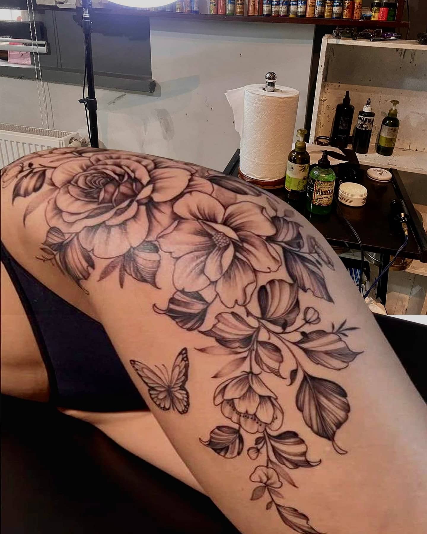 tattoo kadıköy,ankara tatto,tatto ankara,tattoo.murat karabüyük,tunalı tattoo,cayyolu tattoo,istanbul tatto kalıcı dövme ressam murat karabüyük ümraniye 1 marmara üniversitesi karakalem portre çizim doktor 28