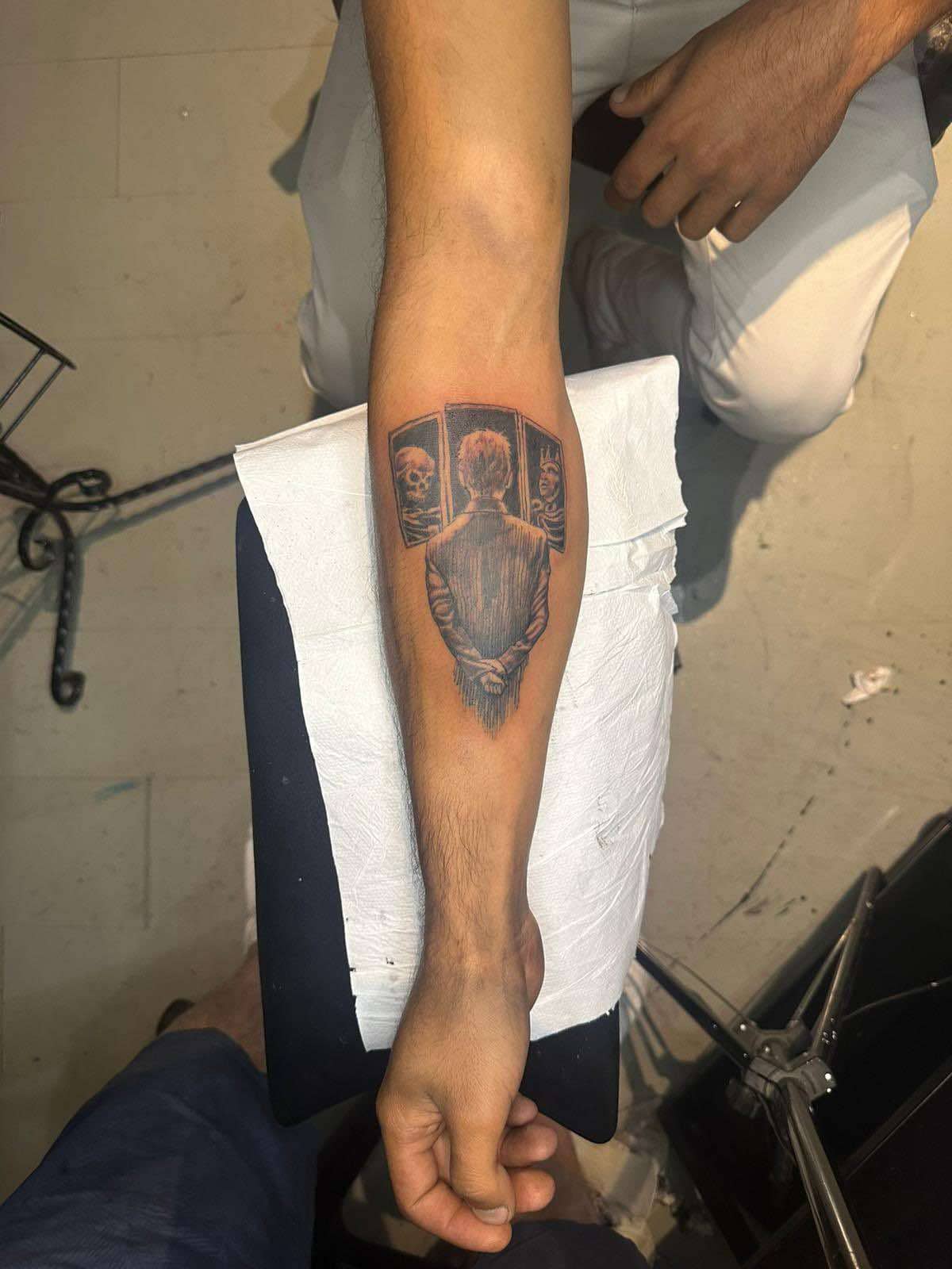 tattoo kadıköy,ankara tatto,tatto ankara,tattoo.murat karabüyük,tunalı tattoo,cayyolu tattoo,istanbul tatto kalıcı dövme ressam murat karabüyük ümraniye 1 marmara üniversitesi karakalem portre çizim doktor 22